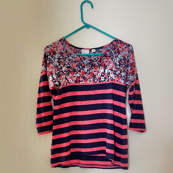 Tops - Coral and Navy 3/4 Sleeved Floral Shirt